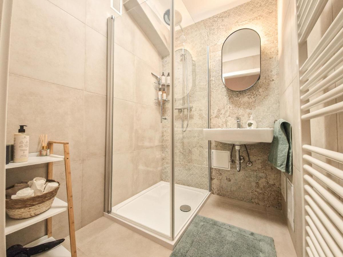 Feelhome - Design - Kitchen - Kingbed - Smart Tv Appartement *